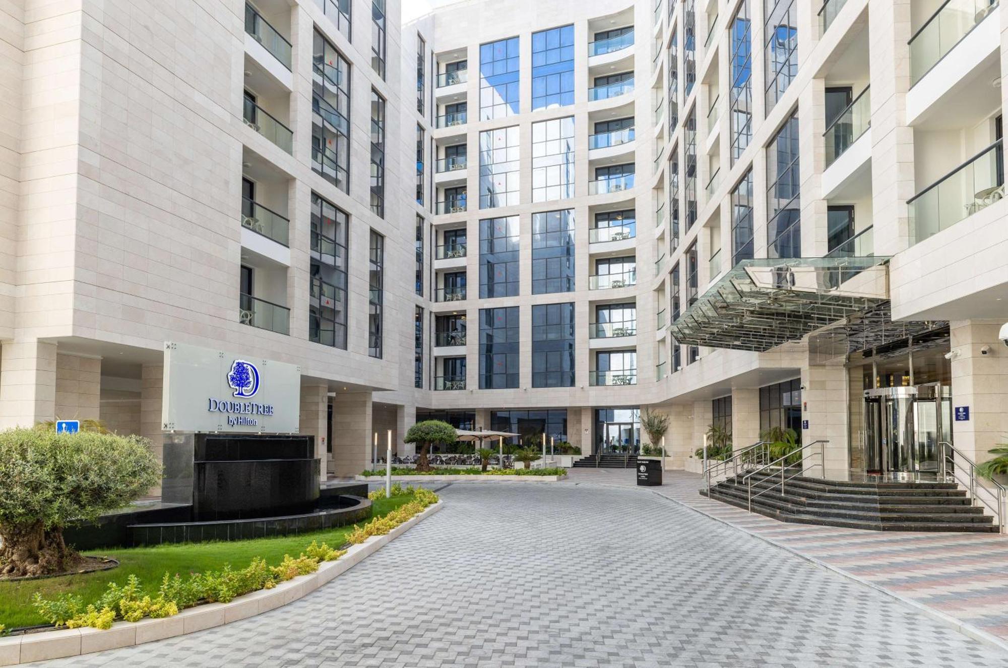 Doubletree By Hilton Doha Downtown 호텔 외부 사진