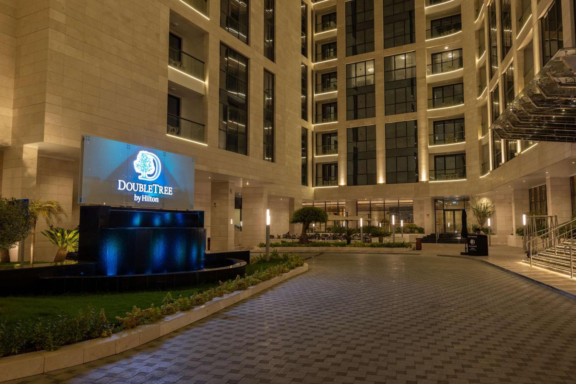 Doubletree By Hilton Doha Downtown 호텔 외부 사진